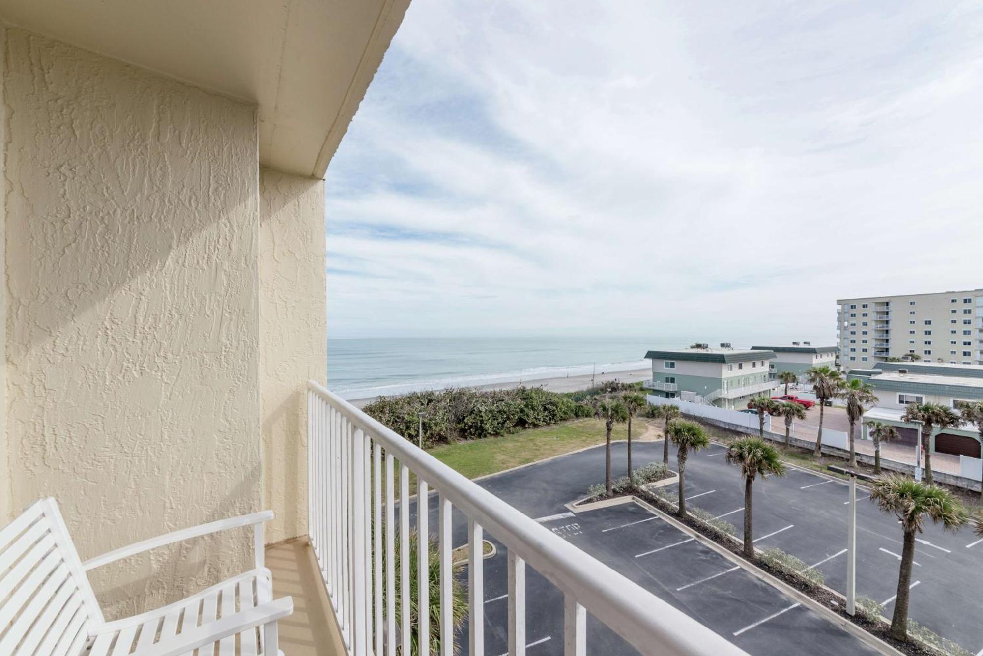 Hilton Melbourne Beach Oceanfront Exterior photo